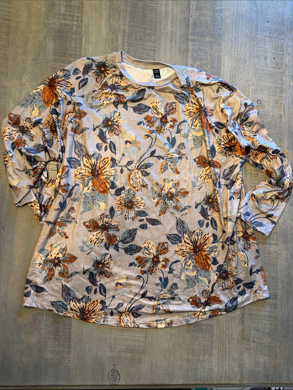 Floral Crewneck Long-Sleeve Top in Cream and Brown